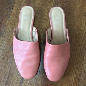 Like New Mule Flats